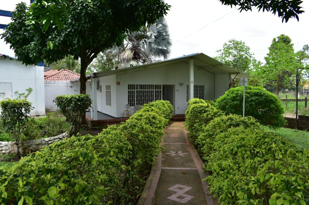 Club Bella Suiza - Carlos Ossa Escobar Marsella  Extérieur photo