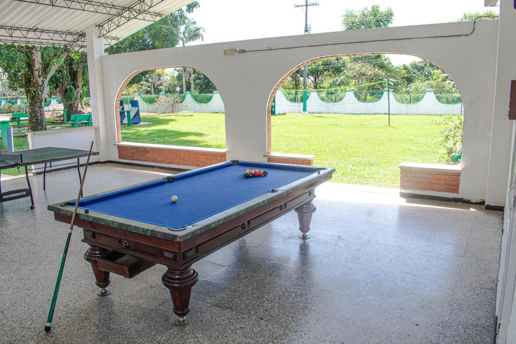 Club Bella Suiza - Carlos Ossa Escobar Marsella  Extérieur photo