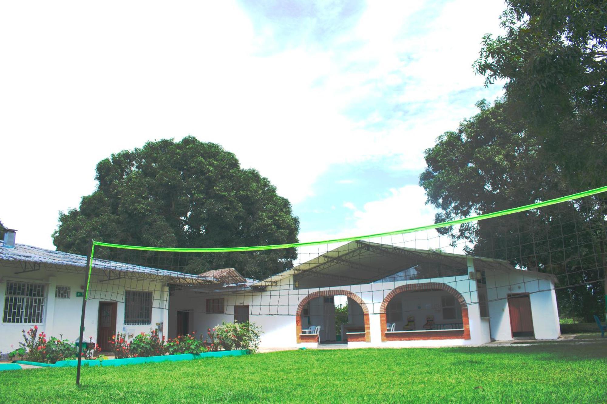 Club Bella Suiza - Carlos Ossa Escobar Marsella  Extérieur photo